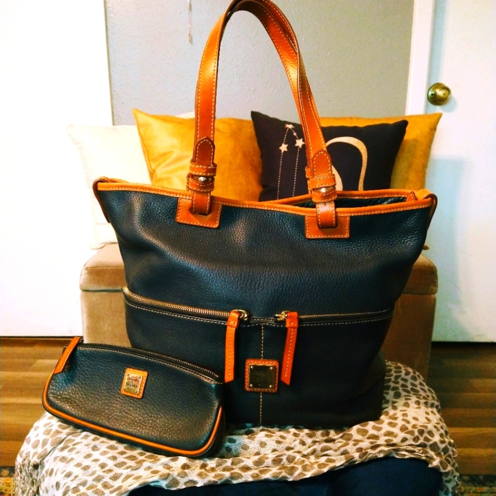 Donney and Bourke navy blue pebble leather shoulder bag with matching wallet.